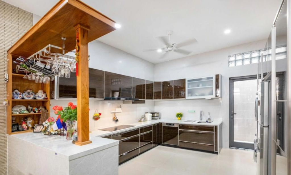 Decor phòng bếp tối giản